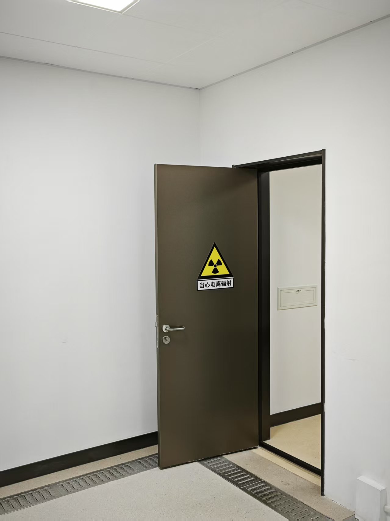 安阳CT室手动单开防护铅门